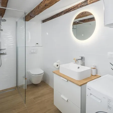 Ivini In Brajkovici - Haus Fuer 5 Personen *