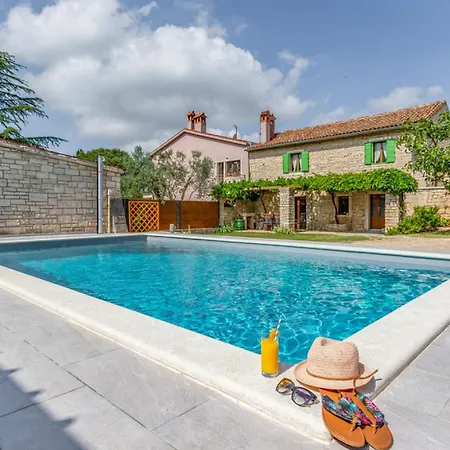 Villa Ivini In Brajkovici - Haus Fuer 5 Personen
