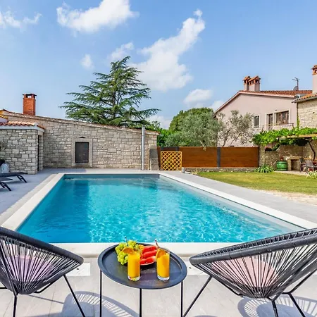 Villa Ivini In Brajkovici - Haus Fuer 5 Personen Kanfanar